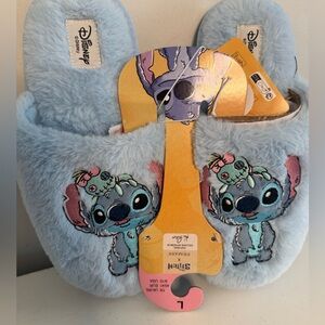 NWT Disney Stitch Blue Plush Slippers super soft size women’s size 7/8